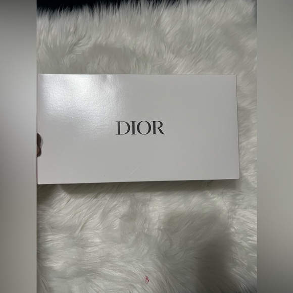 Dior
Limited Edition
Toiletry Bag - Picture 8 of 8